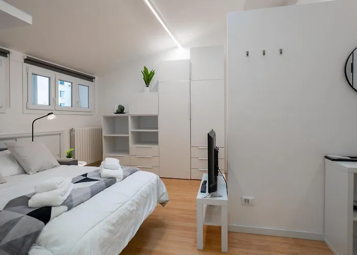 Apartment House241 Bocconi