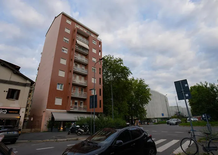 House241 Bocconi Apartment *