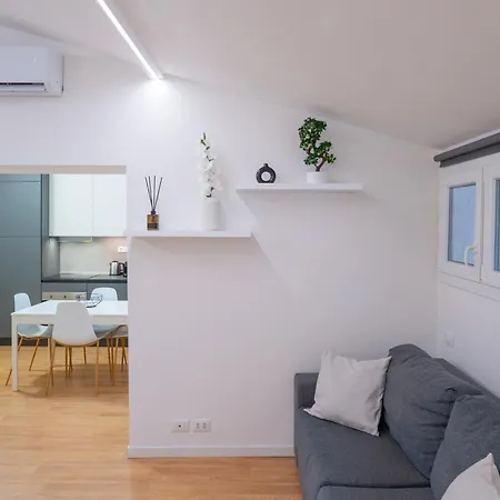 Lägenhet House241 Bocconi Milano